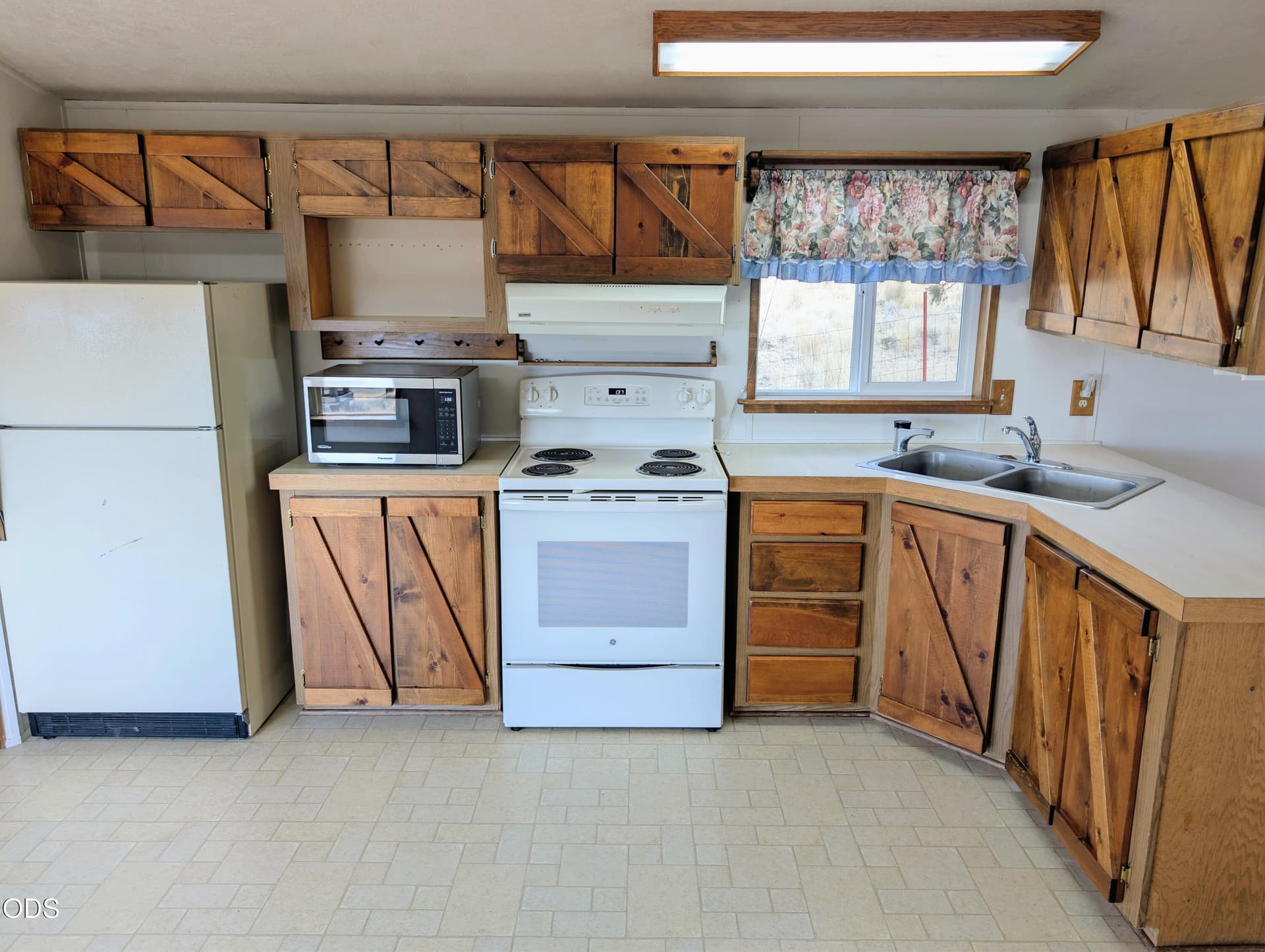 5. Photo 5 of 31, 5909 SE Pueblo Road, Prineville, OR 97754