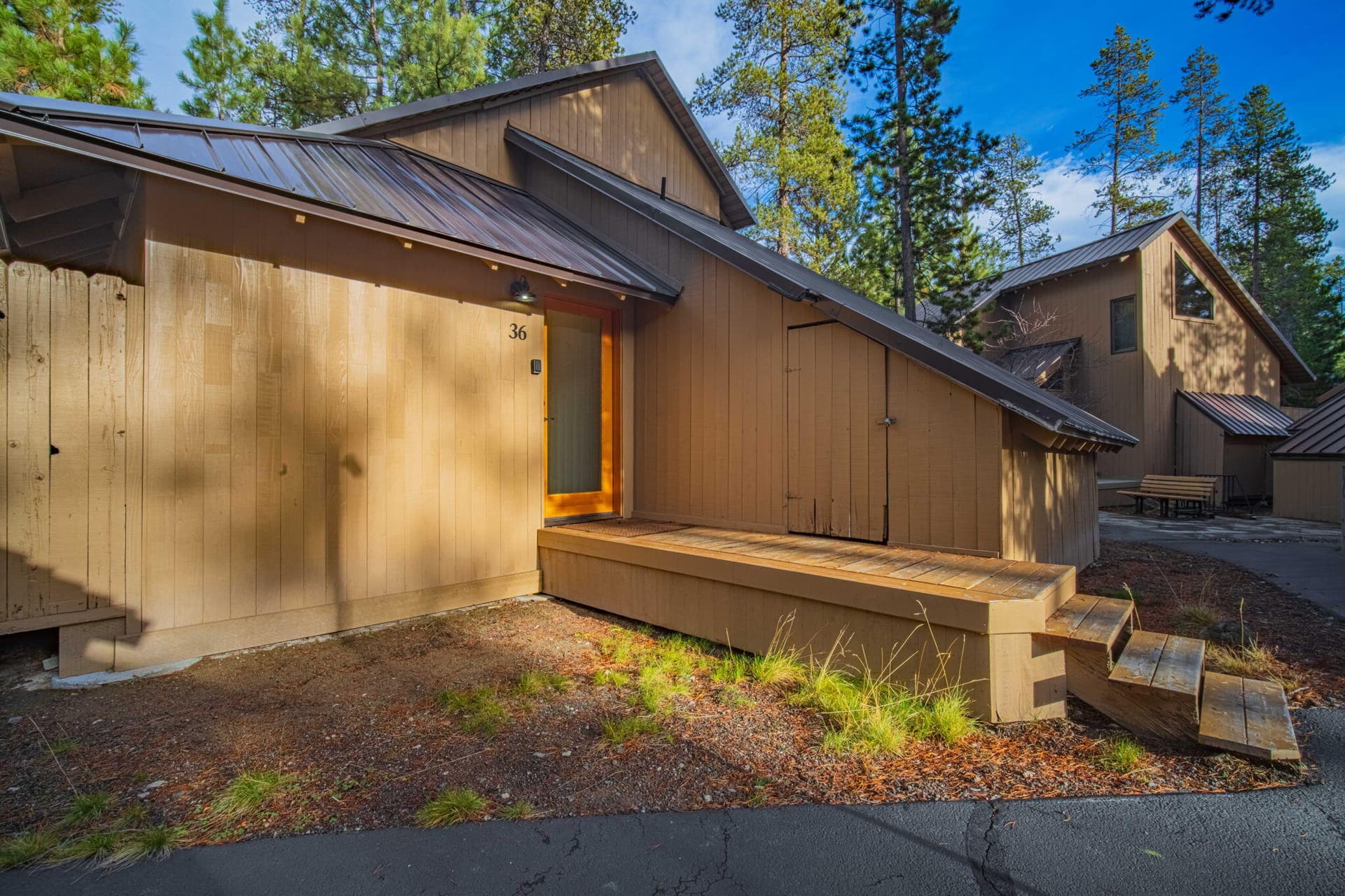 2-web-or-mls-36 Cluster Cabin Ln-02. Photo 2 of 28, 17611 Cluster Cabin Lane Unit 36, Sunriver, OR 97707