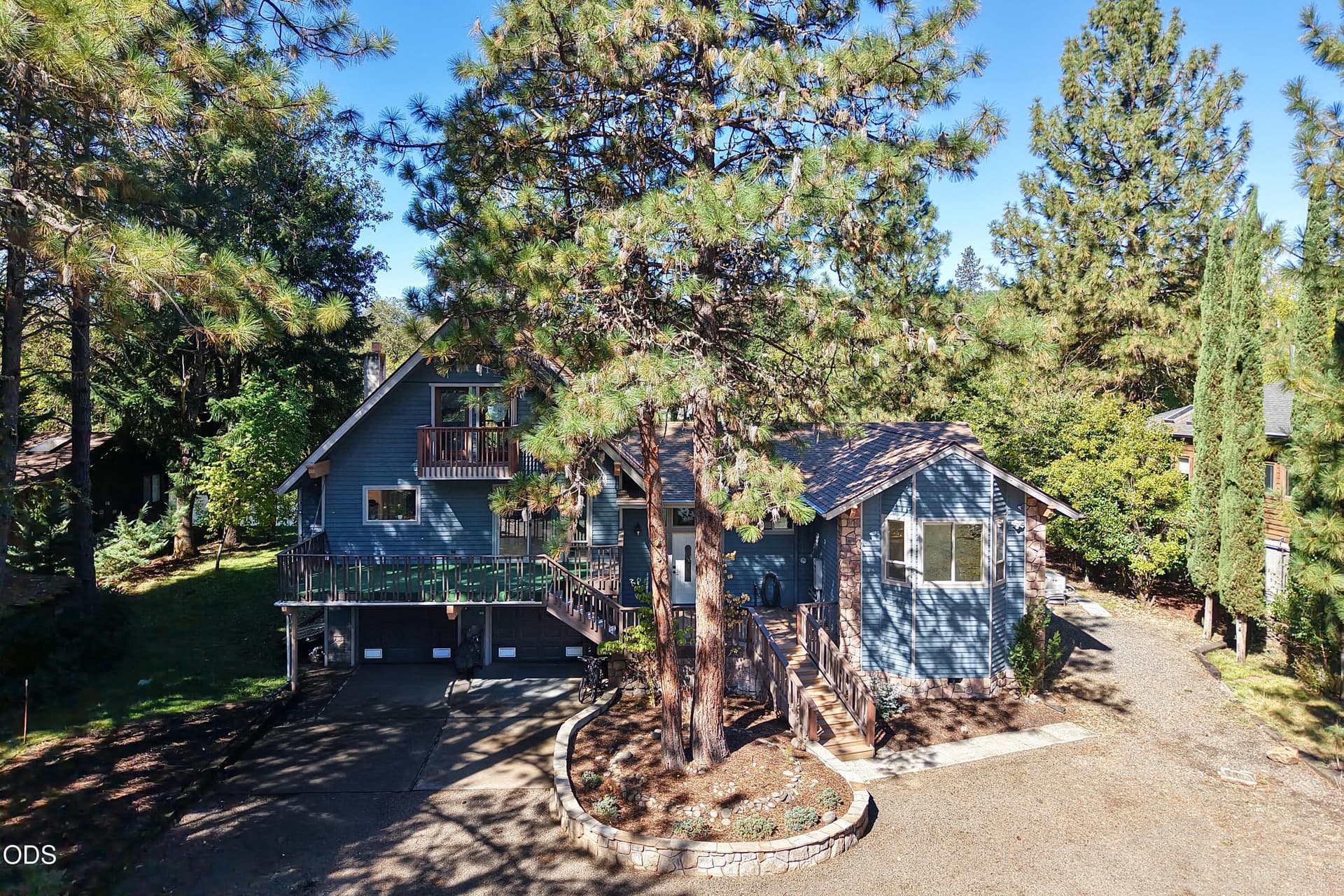 Front View. Photo 1 of 81, 965 Old Ferry Road, Shady Cove, OR 97539