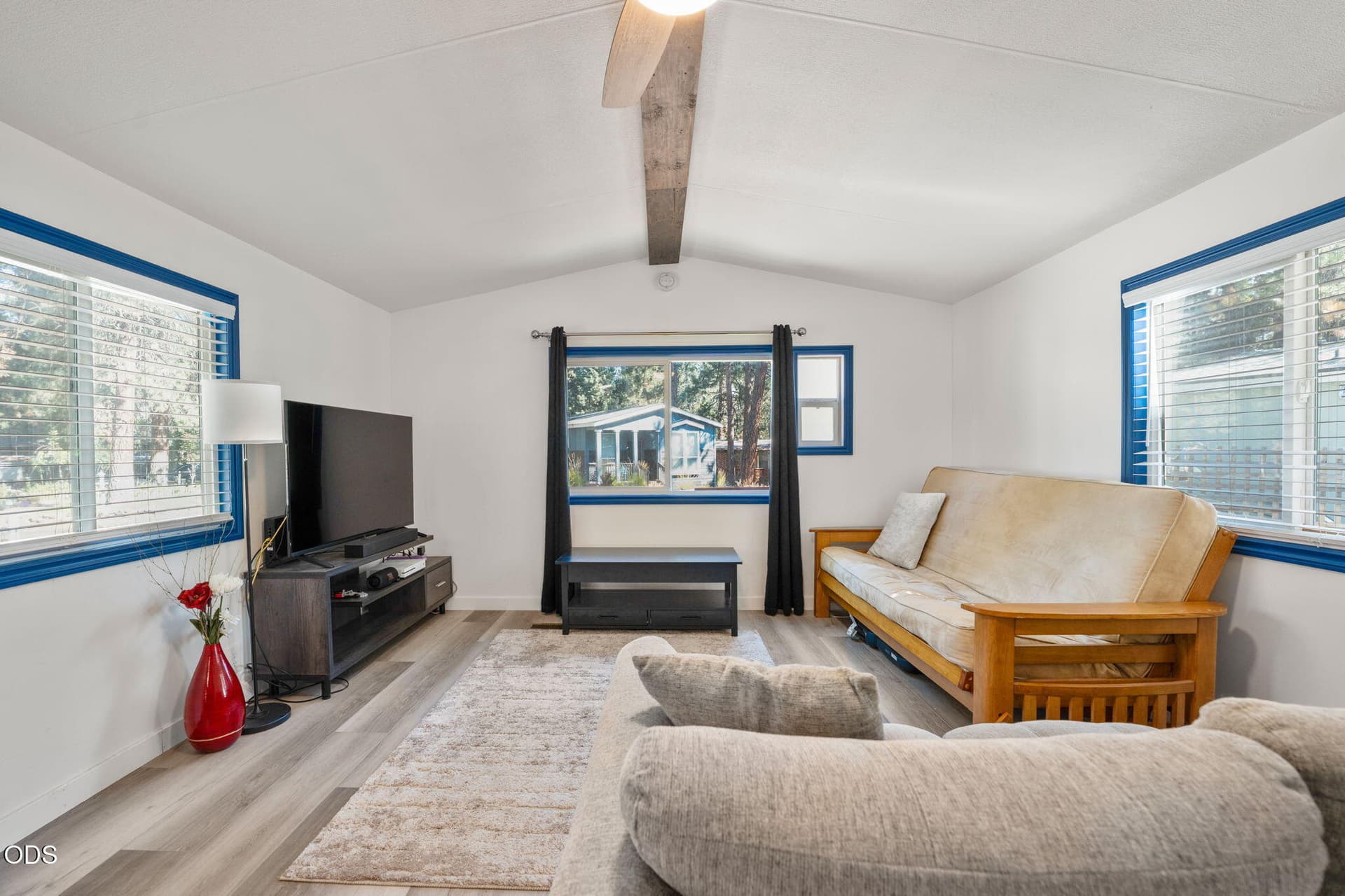 14-web-or-mls-untitled-30. Photo 4 of 32, 61040 S Queens Drive Unit UNIT 17, Bend, OR 97702