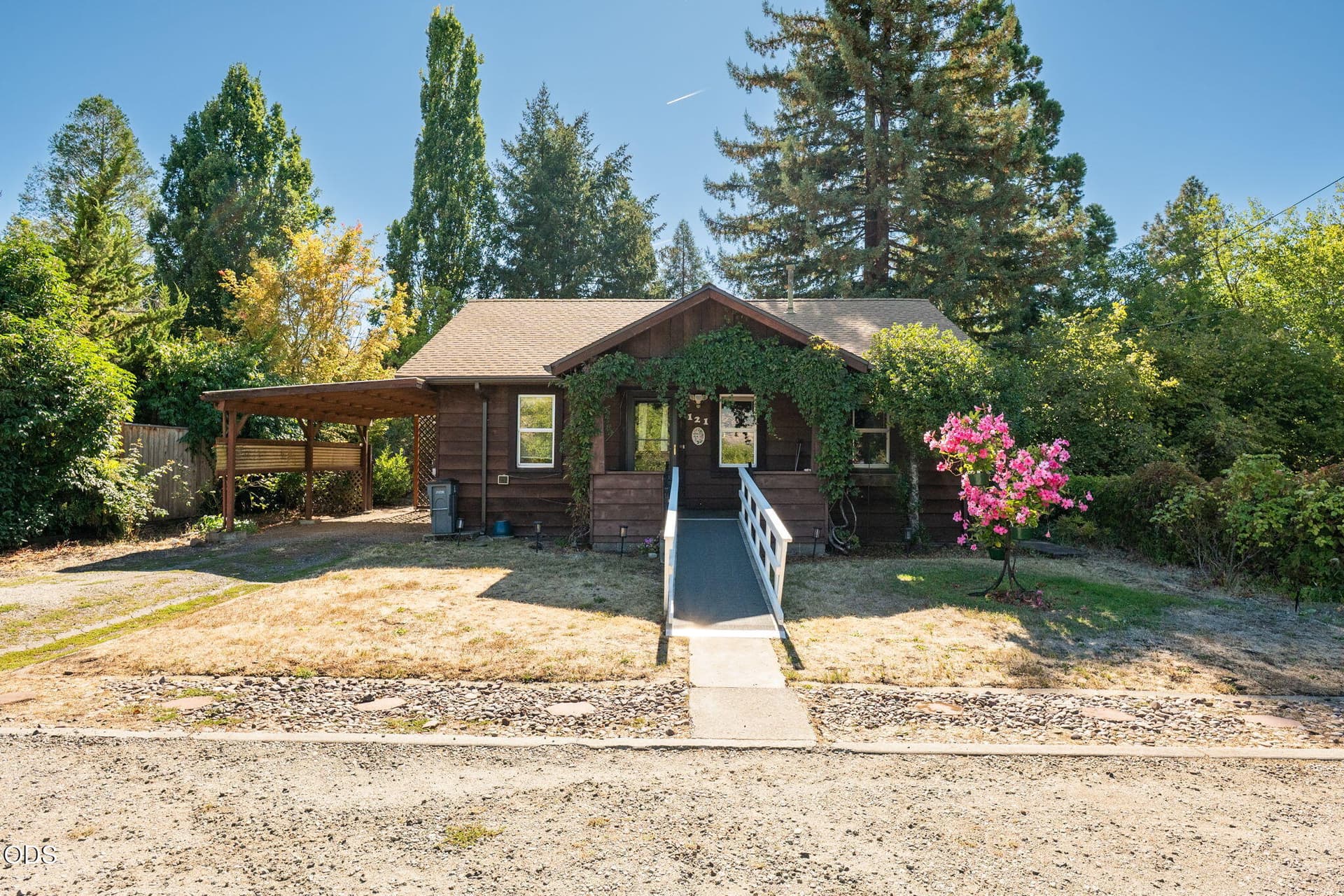 1-web-or-mls-Front St001. Photo 1 of 24, 121 N Front Street, Talent, OR 97540