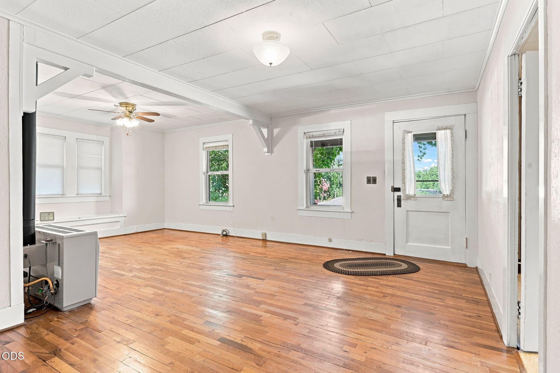 7-web-or-mls-Front St012. Photo 2 of 24, 121 N Front Street, Talent, OR 97540