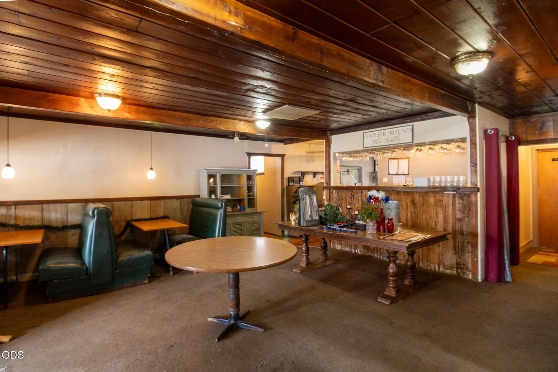 Restaurant. Photo 4 of 24, 33103 Redwood Highway, O'Brien, OR 97534