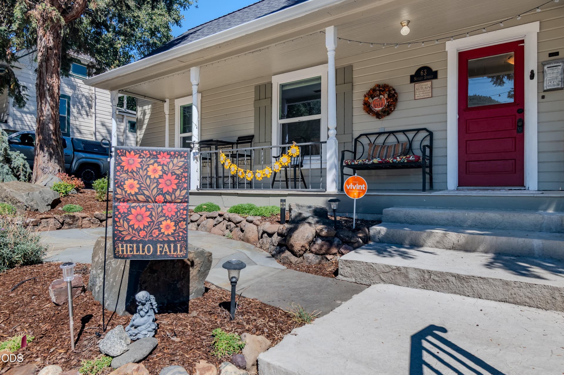 01-4. Photo 4 of 34, 63 Nutley Street, Ashland, OR 97520