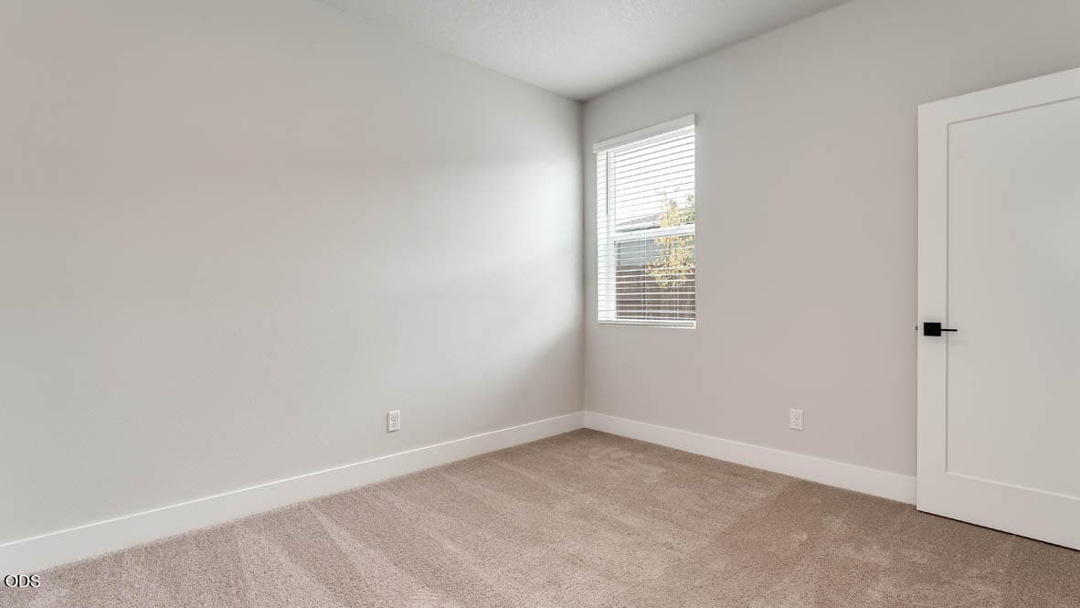 003 bedroom on main. Photo 3 of 27, 21812 SE Stromboli Court, Bend, OR 97702
