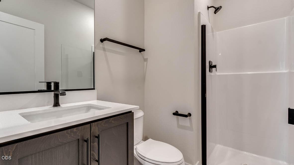 005 bathroom on main. Photo 5 of 27, 21812 SE Stromboli Court, Bend, OR 97702