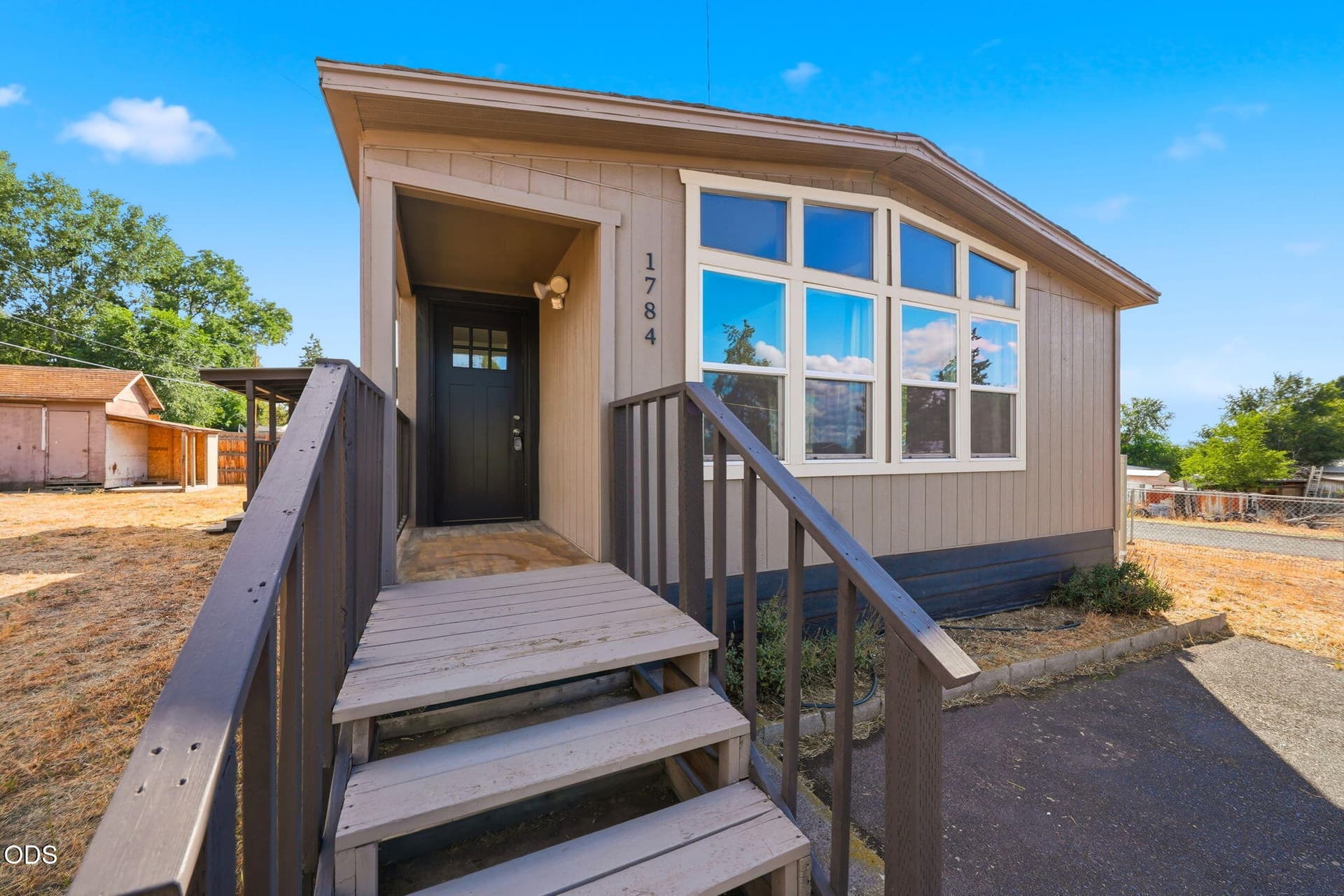 6-web-or-mls-Riley_Visuals-6. Photo 3 of 45, 1784 NW Central Avenue, Terrebonne, OR 97760