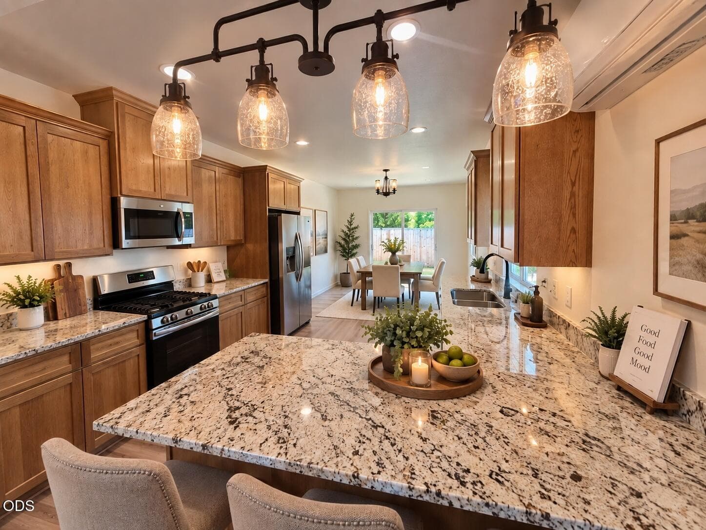 VIRTUAL KITCHEN. Photo 2 of 25, 729 Dahl Place Unit #5, Medford, OR 97501