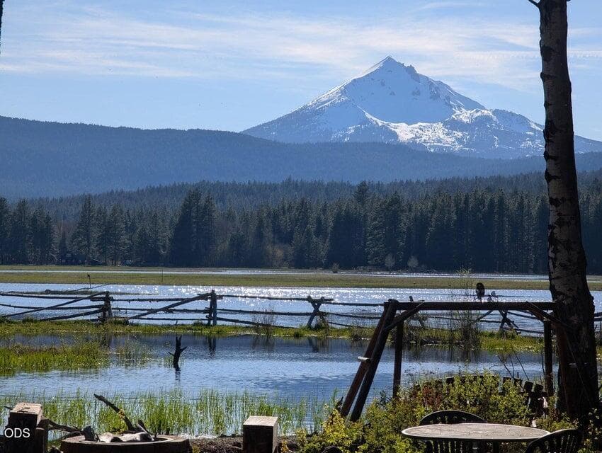2. Photo 2 of 53, 24850 W Side Road, Klamath Falls, OR 97601