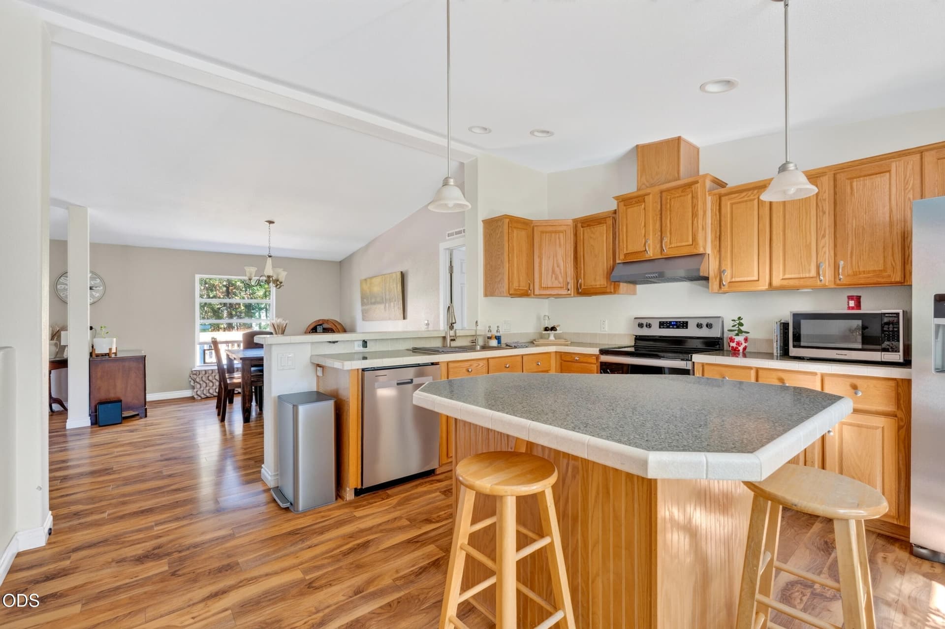 137_Elsinore_Pro Property Photos_Bend Re. Photo 5 of 25, 16888 Elsinore Road, Bend, OR 97707