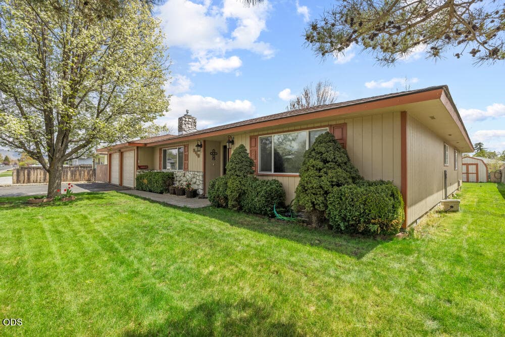 5110SturdivantAve-8. Photo 5 of 53, 5110 Sturdivant Avenue, Klamath Falls, OR 97603
