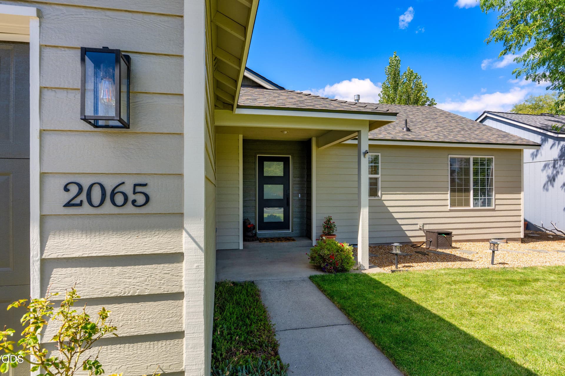 105_SW 35th_Pro Property Photos_Bend Rea. Photo 3 of 43, 2065 SW 35th Street, Redmond, OR 97756