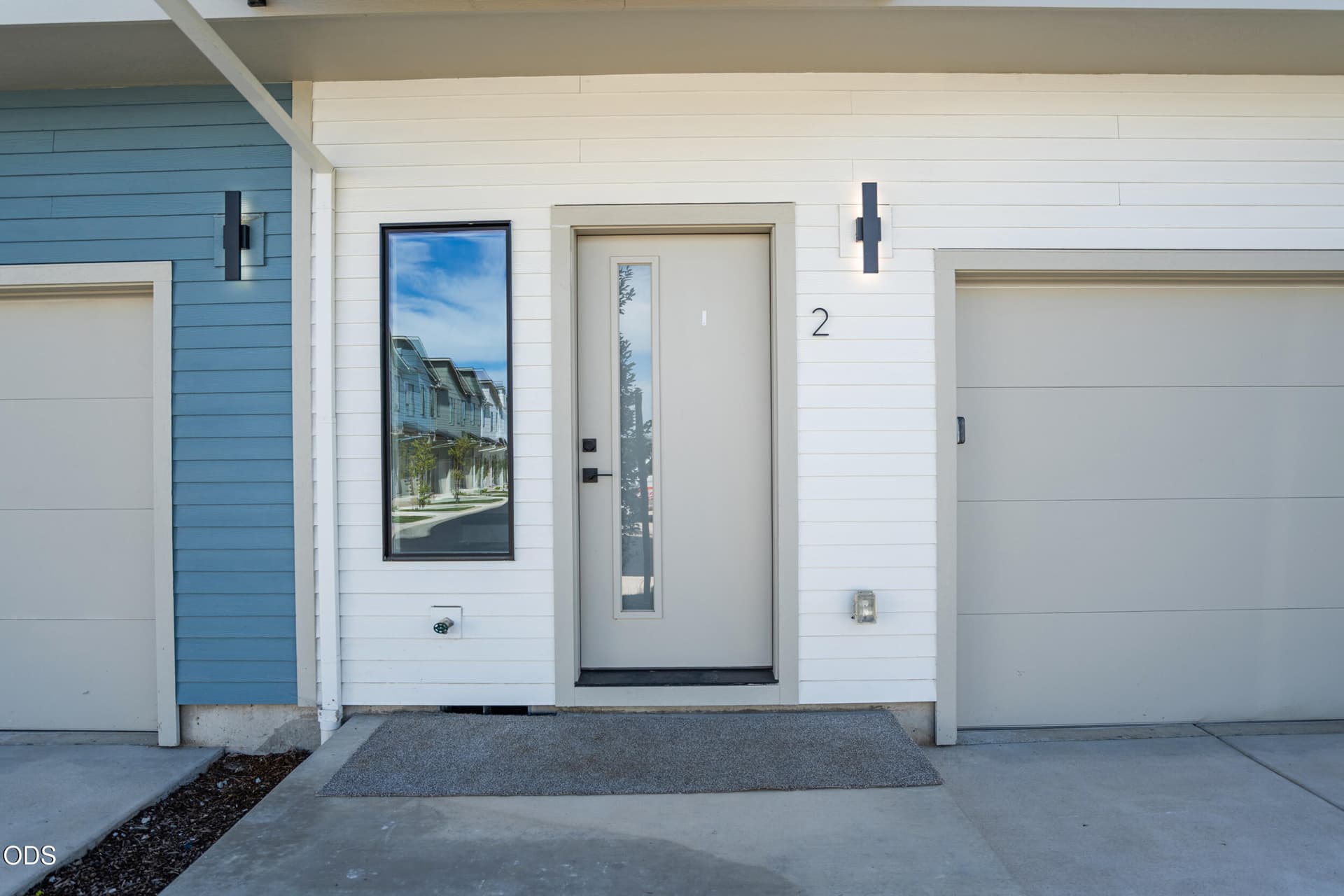 10_sundwood dr-10. Photo 2 of 25, 2024 Sunset Drive Unit 2, Medford, OR 97501