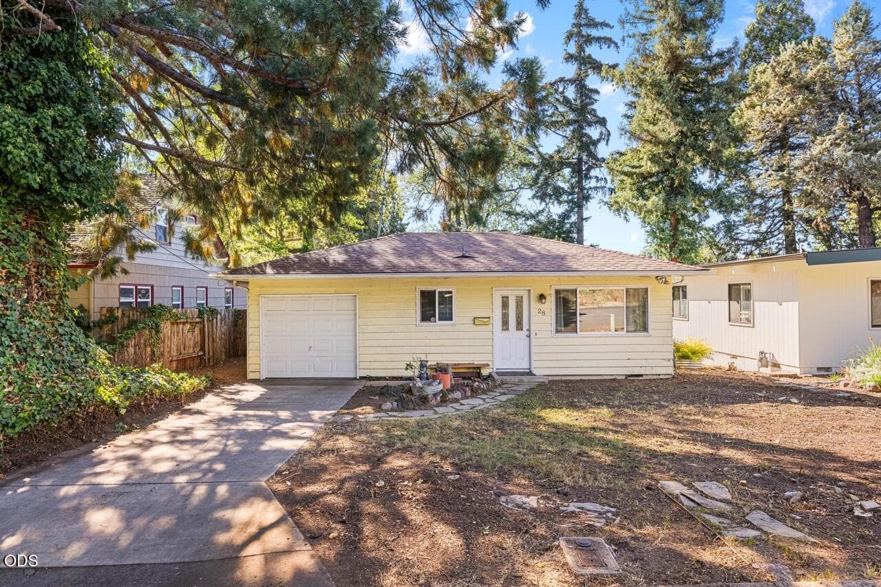 EP1A4262 Large. Photo 3 of 22, 28 Eastwood Drive, Medford, OR 97504