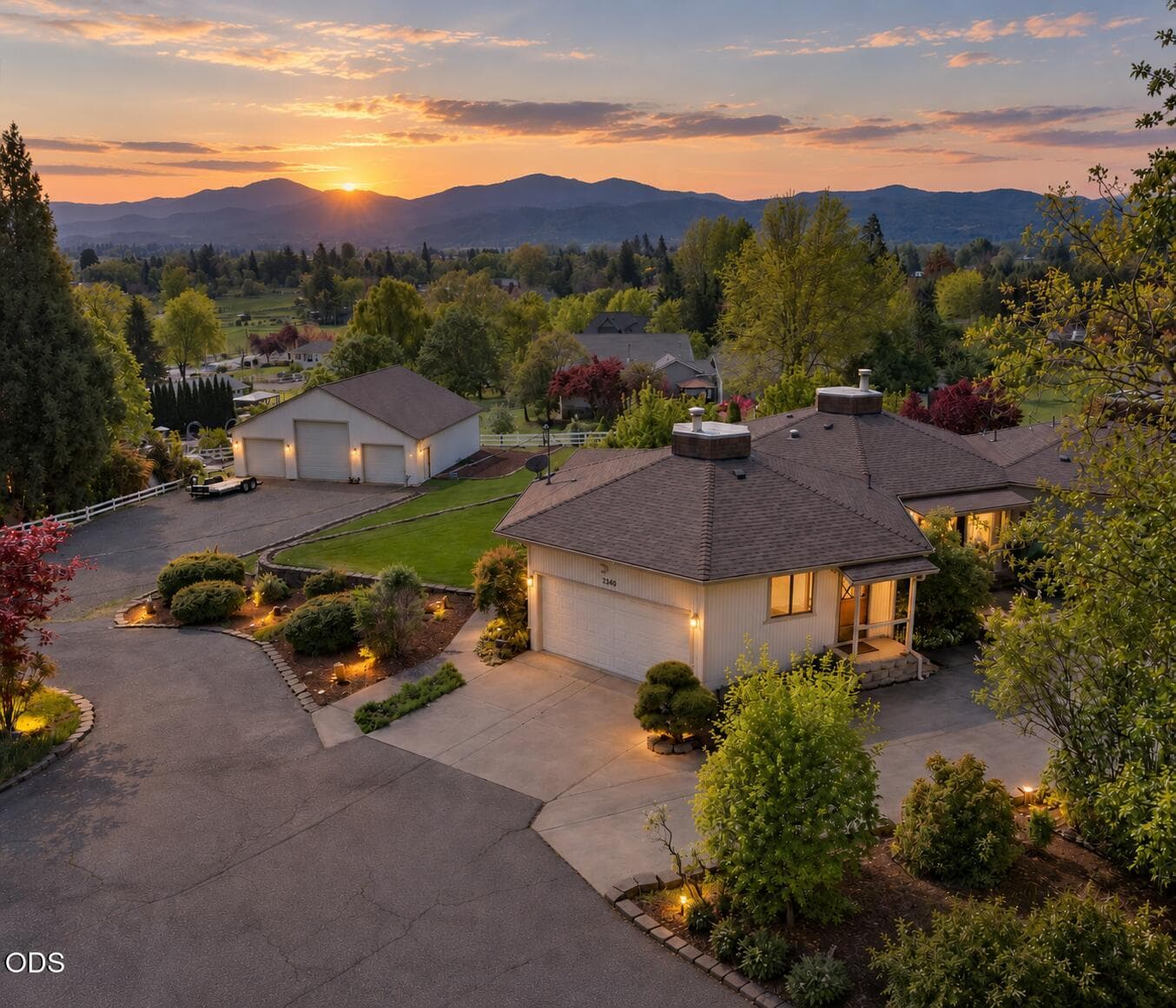 Front view sunset. Photo 1 of 37, 2340 Hillside Drive, Central Point, OR 97502