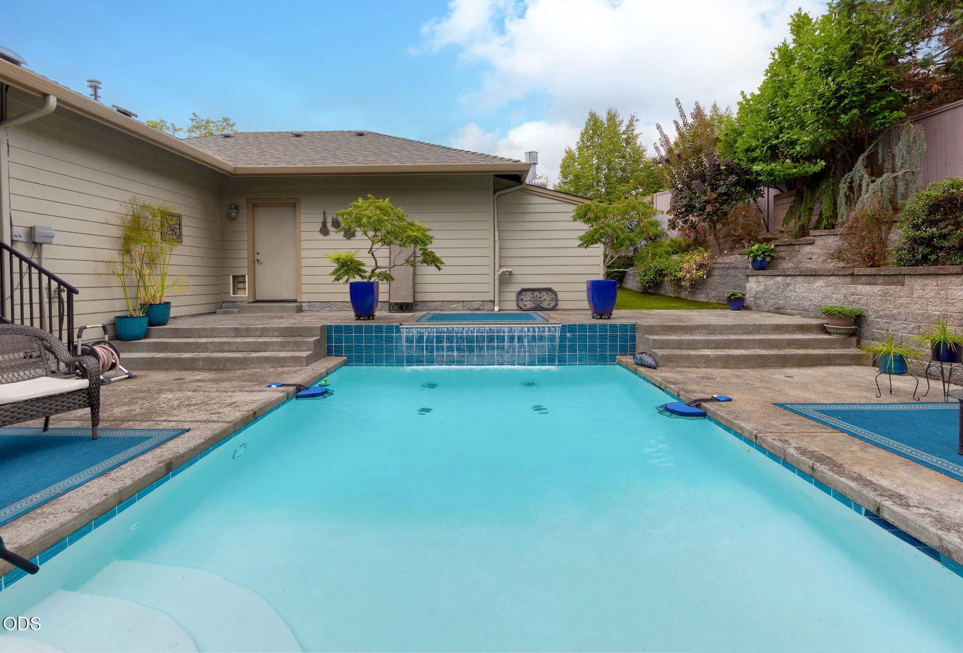 47-web-or-mls-2212-se-linden-ln. Photo 3 of 57, 2212 SE Linden Lane, Grants Pass, OR 97527