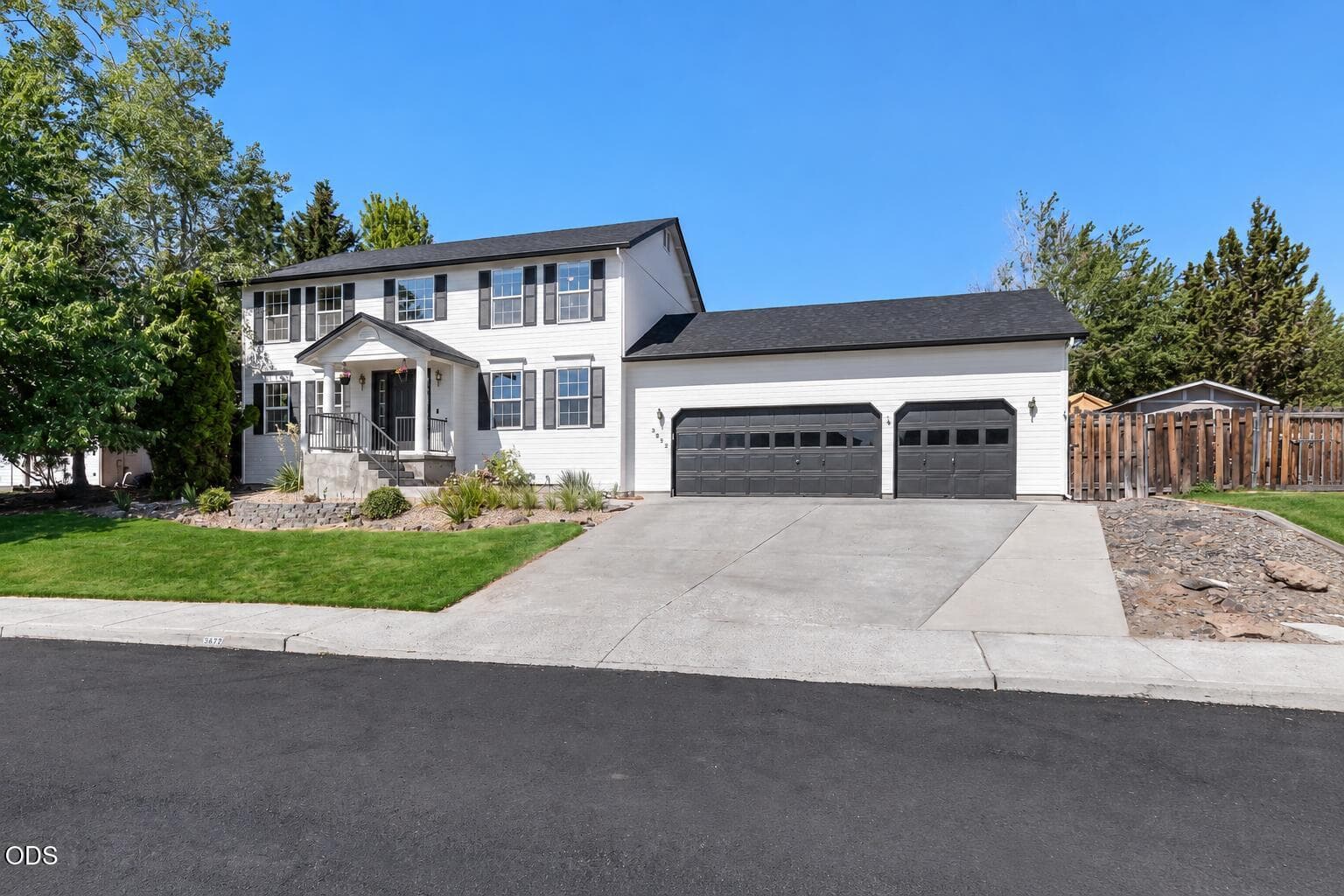 Front 4. Photo 2 of 39, 3672 SW Volcano Avenue, Redmond, OR 97756