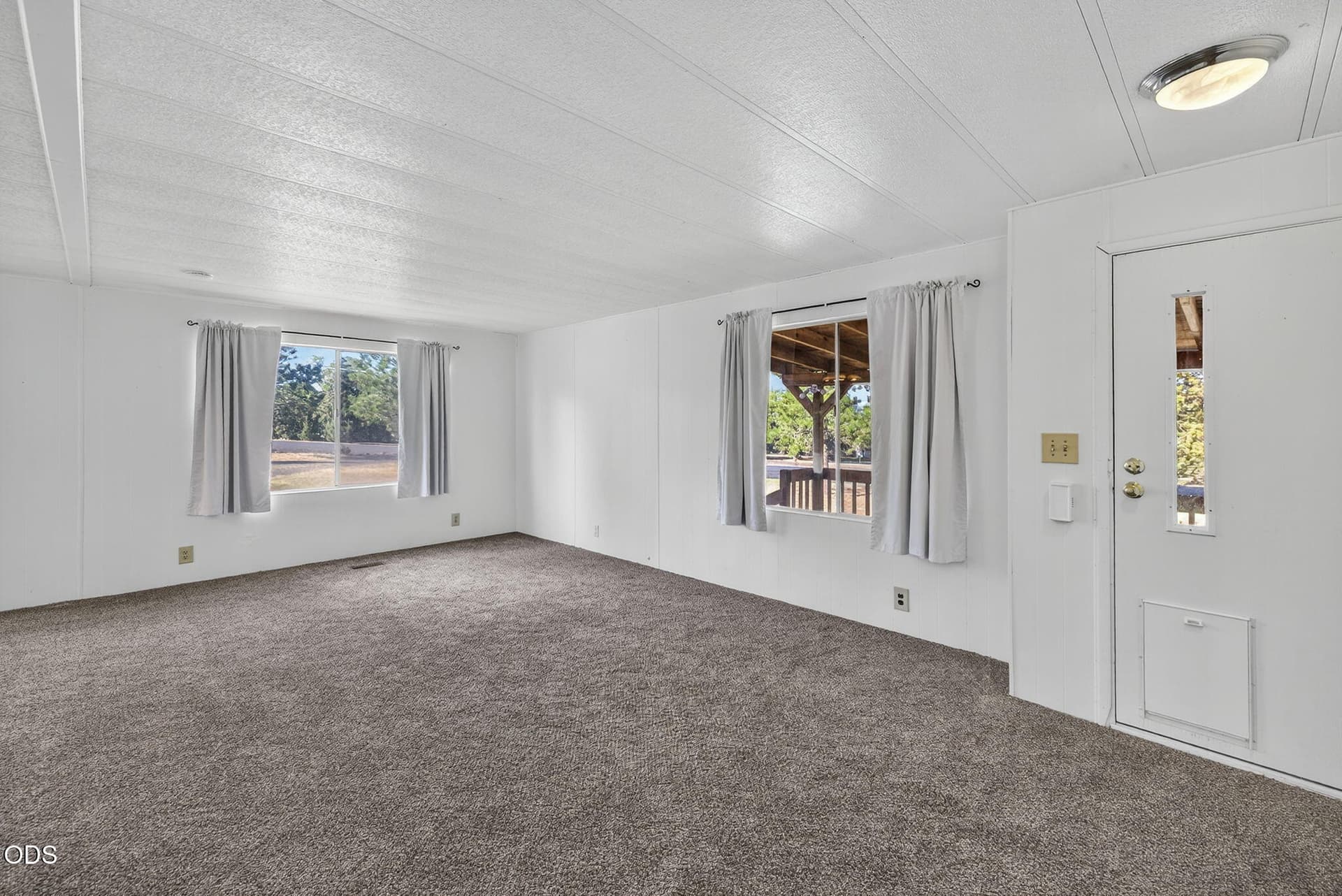 4. Photo 4 of 35, 1384 SE Akins Drive, Prineville, OR 97754