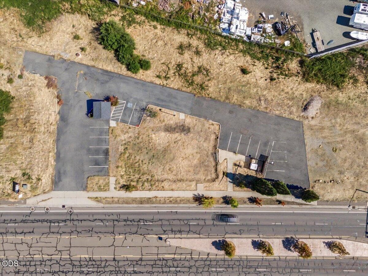 06-6. Photo 1 of 8, 331 S Pacific Highway, Talent, OR 97540