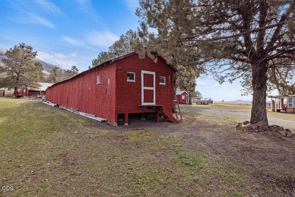 14837HillRd.-42. Photo 5 of 42, 14837 Hill Road, Klamath Falls, OR 97603