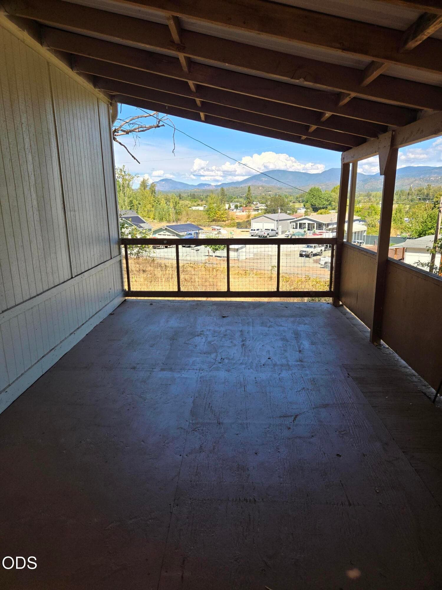1000019997. Photo 3 of 37, 4618 Redwood Avenue, Grants Pass, OR 97527