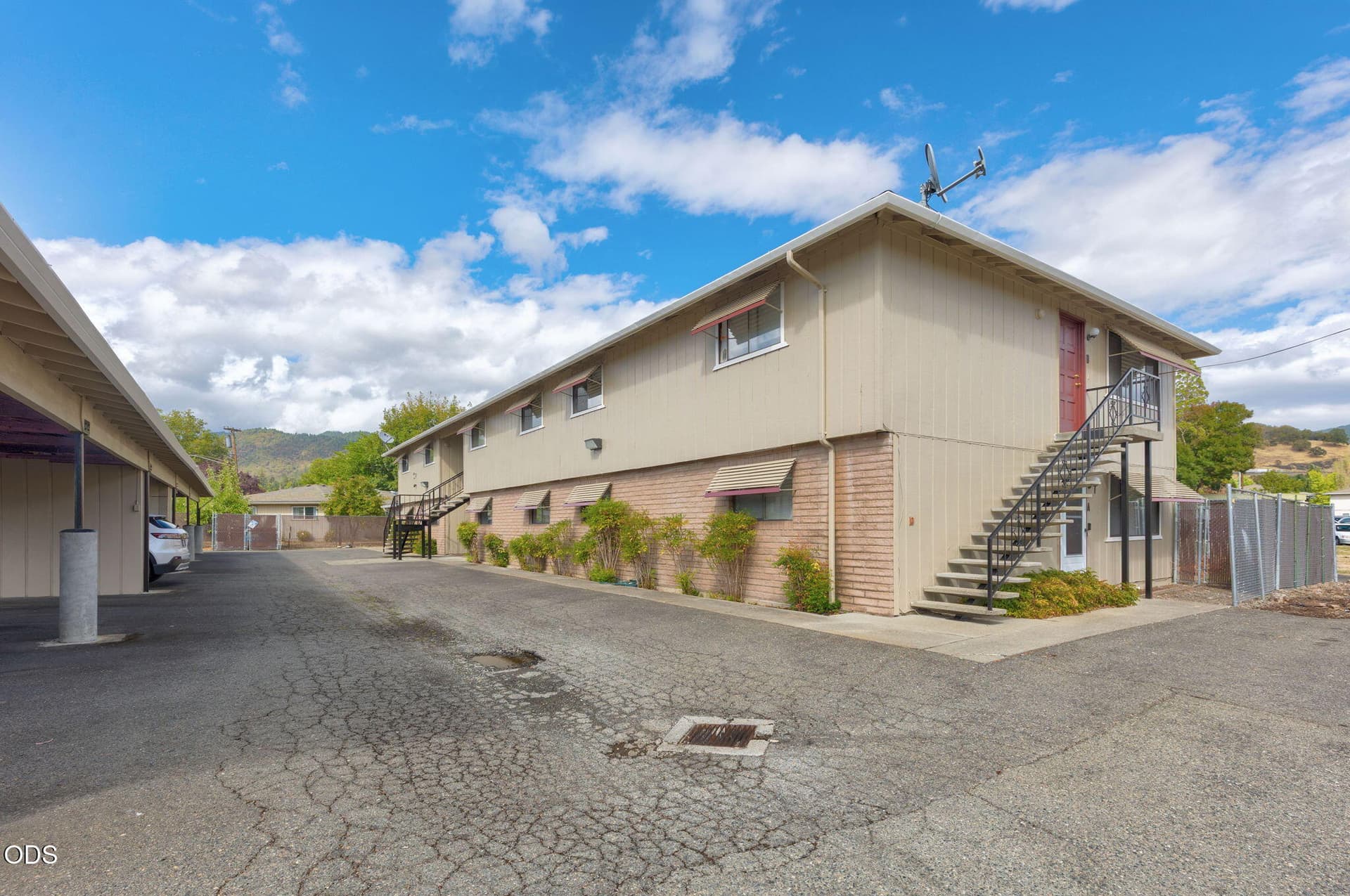 1-web-or-mls-1704-ne-fairview-ave. Photo 3 of 27, 1704 NE Fairview Avenue, Grants Pass, OR 97526