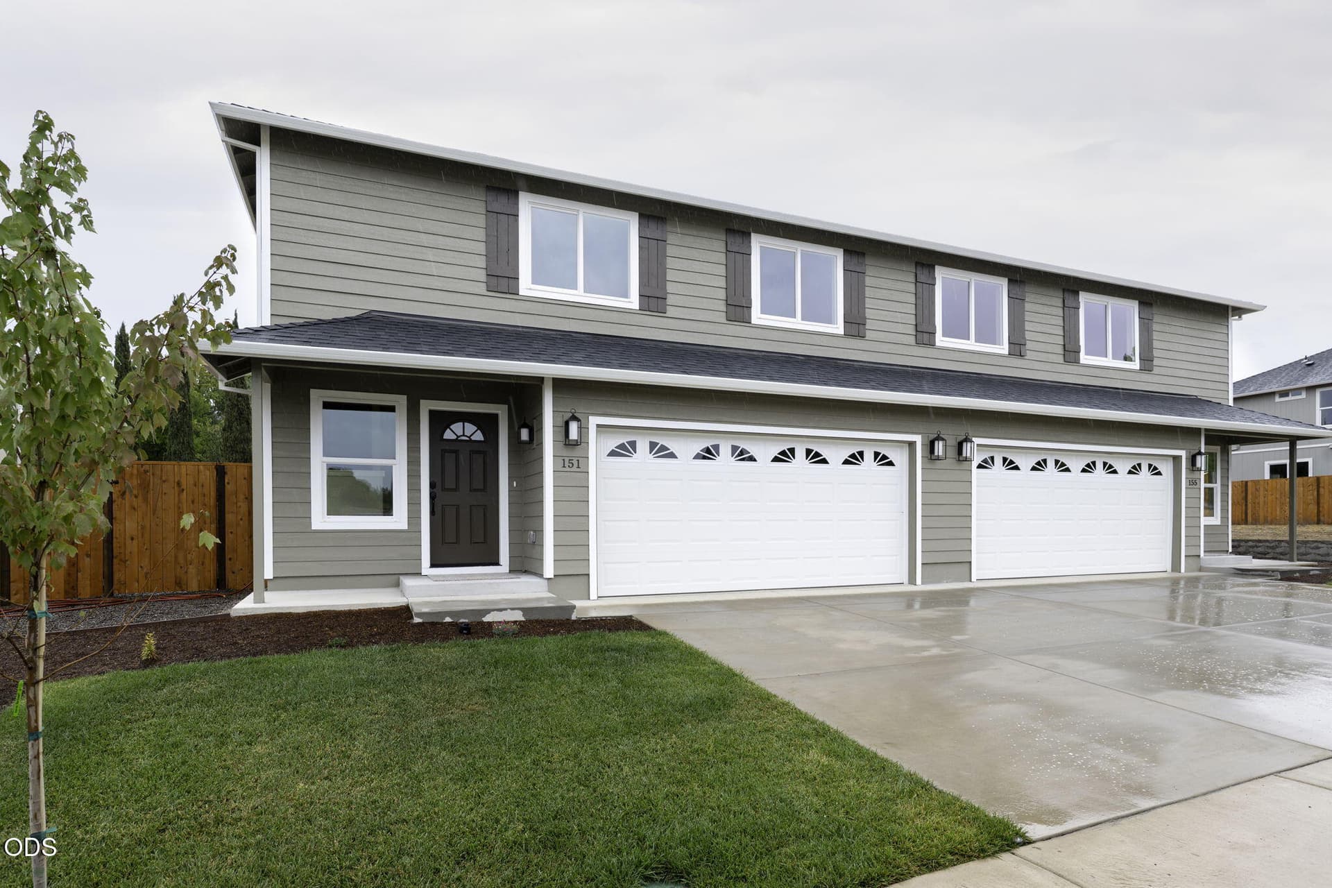 1-web-or-mls-151 Champagne001. Photo 1 of 22, 151 SE Champagne Court, Grants Pass, OR 97527
