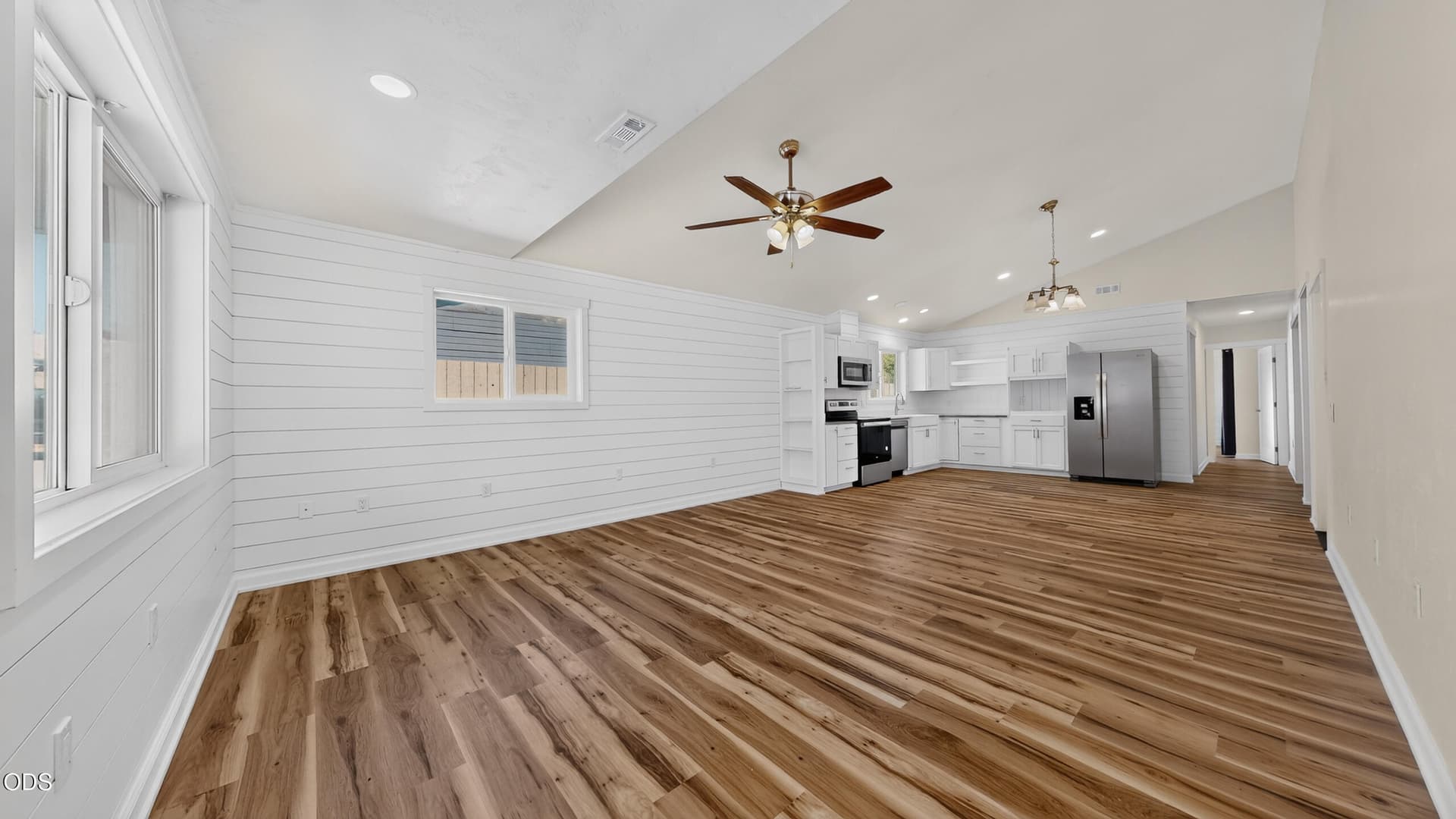 Great room. Photo 4 of 33, 63266 Vogt Road, Bend, OR 97701