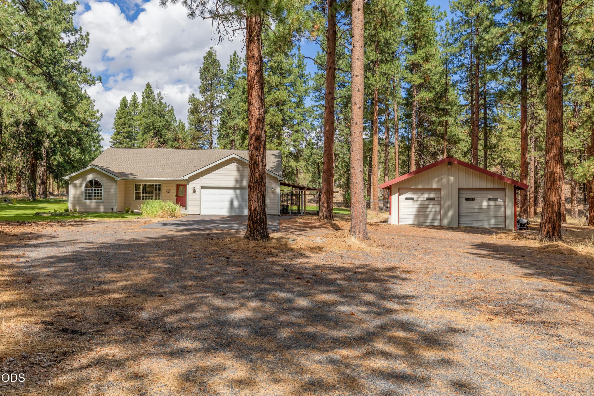12473OverlandDr-36. Photo 3 of 54, 12473 Overland Drive, Klamath Falls, OR 97603