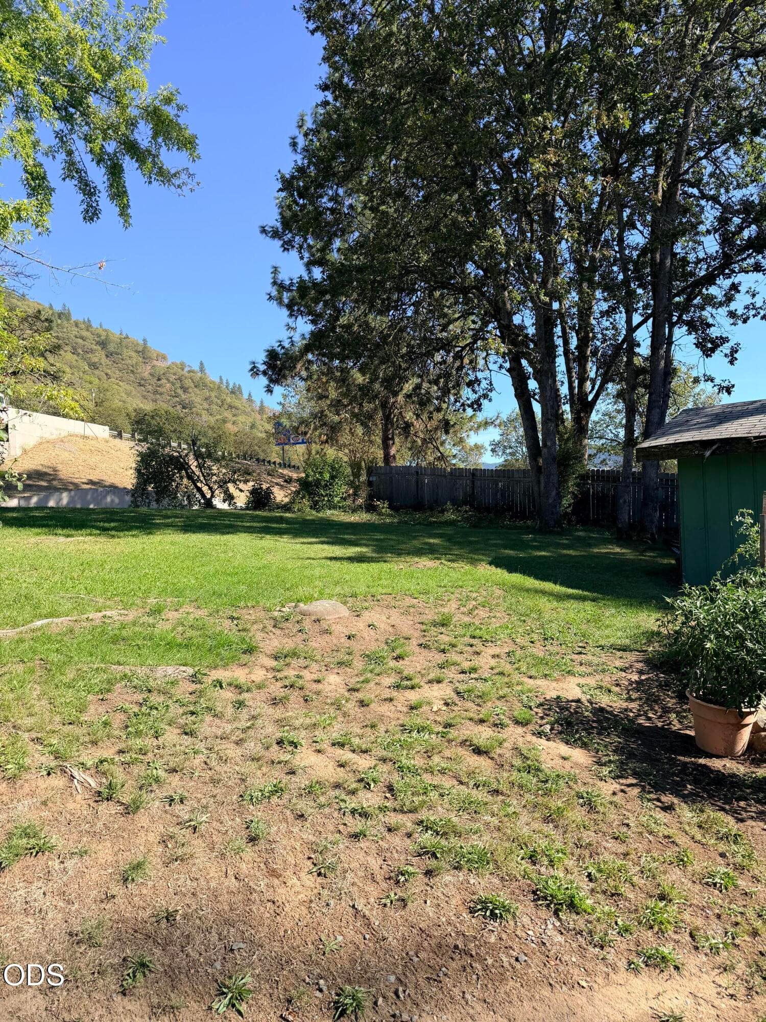 IMG_0383. Photo 2 of 7, 1336 NE Beacon Drive, Grants Pass, OR 97526
