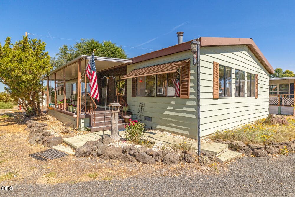 11800TingleyLn10-39. Photo 1 of 46, 11800 Tingley Lane Unit UNIT 10, Klamath Falls, OR 97603