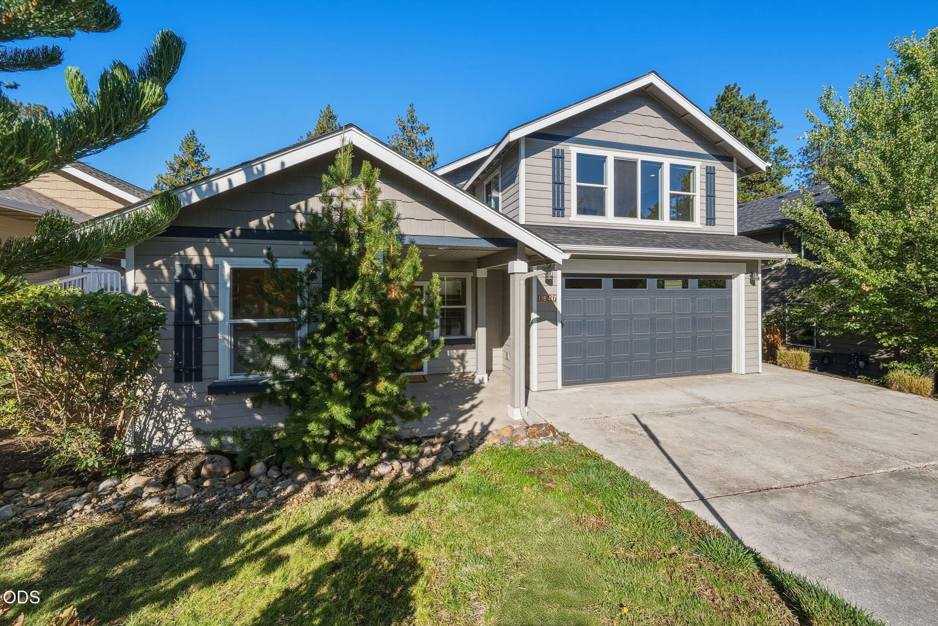 3-web-or-mls-Riley_Visuals-3. Photo 2 of 60, 1847 NE Ellamae Place, Bend, OR 97701