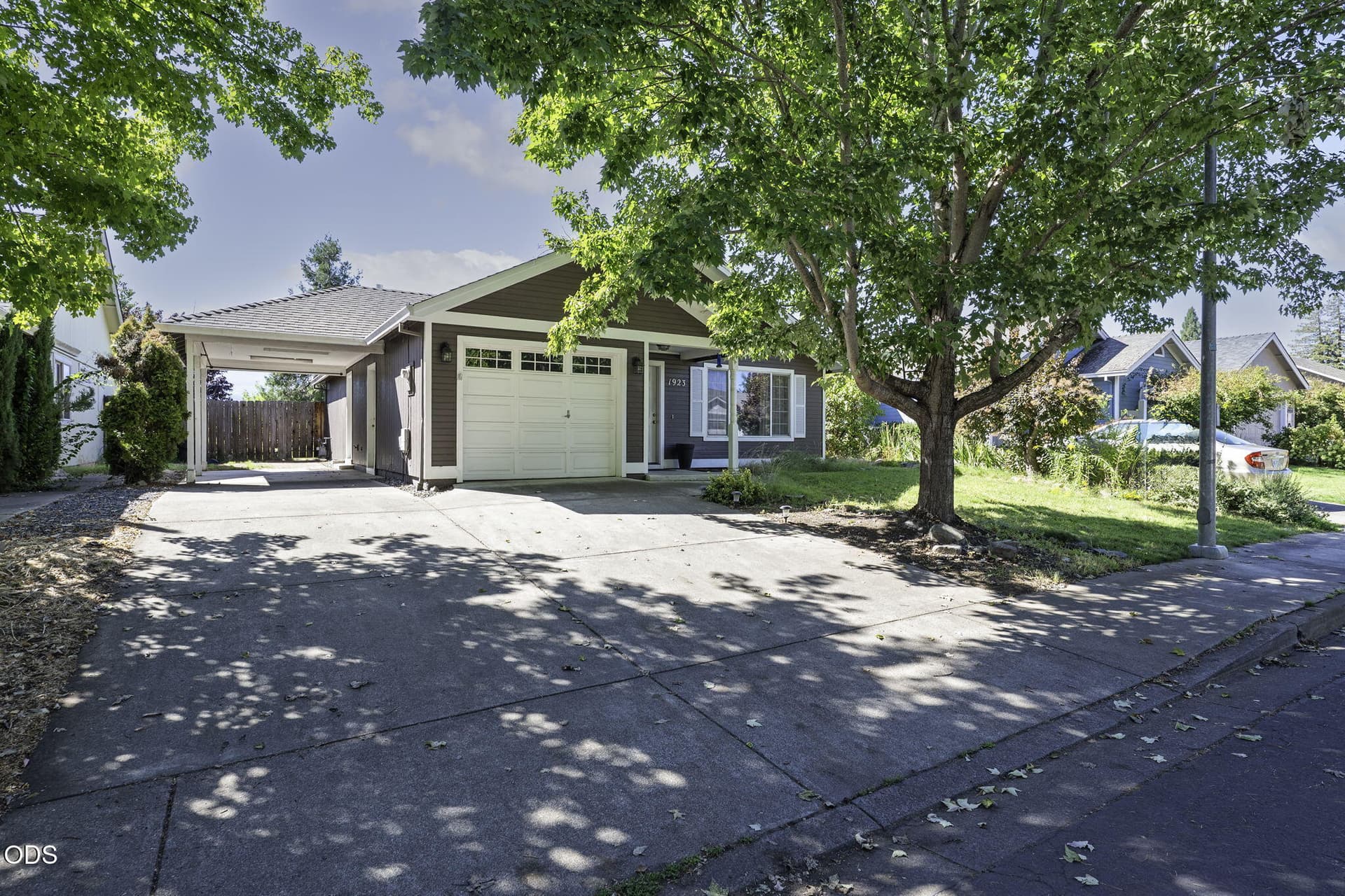 Photo1. Photo 1 of 12, 1923 Prune Street, Medford, OR 97501