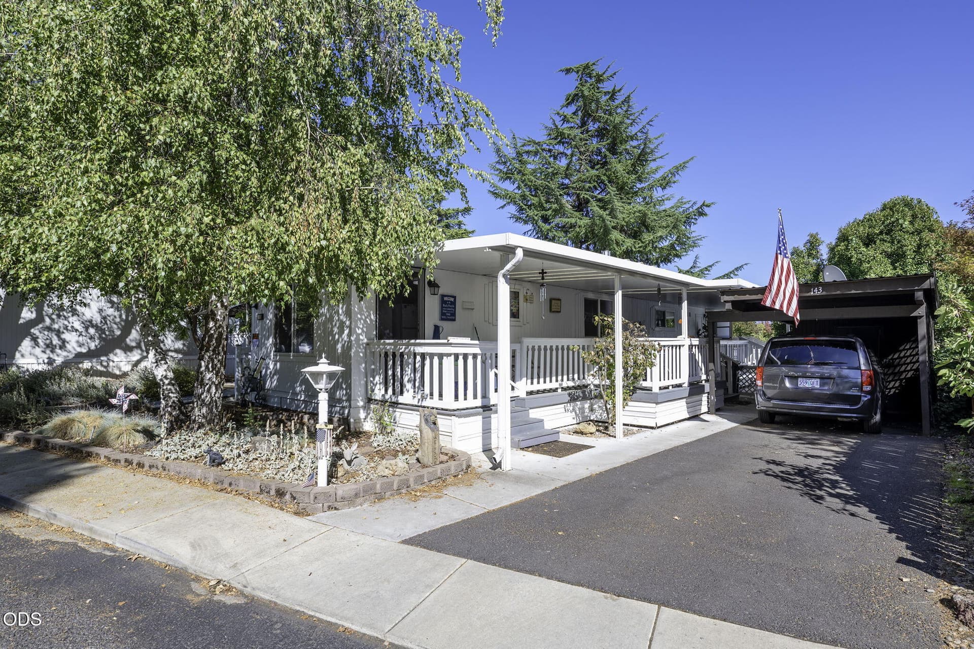 4-web-or-mls-1055 N 5th005. Photo 1 of 21, 1055 N 5th Street Unit UNIT 143, Jacksonville, OR 97530