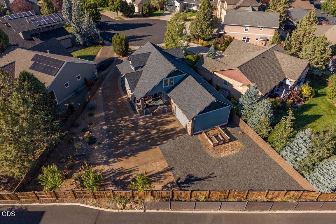 004. Photo 4 of 25, 63109 Turret Court, Bend, OR 97701
