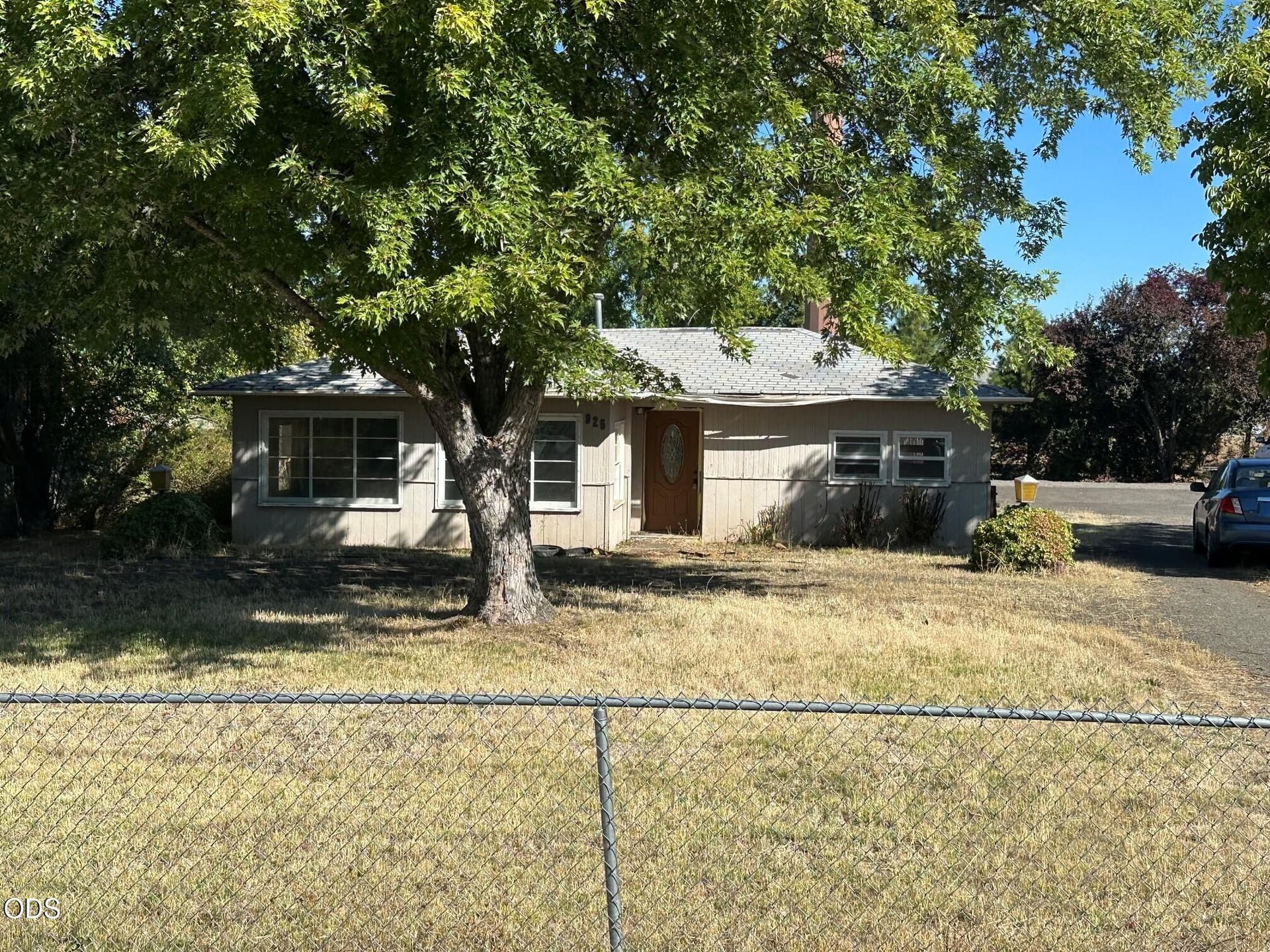 1 front. Photo 2 of 4, 925 Gilman Road, Medford, OR 97504