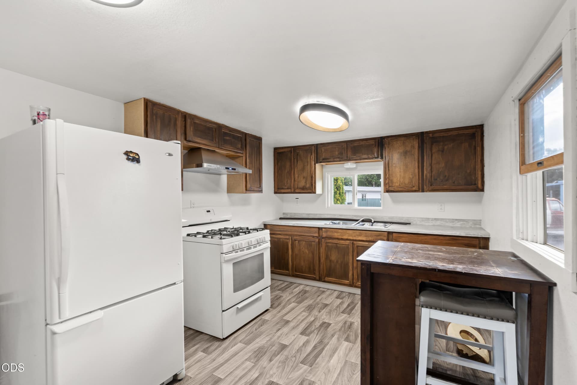 4_2395 redwood ave-03. Photo 4 of 18, 2395 Redwood Avenue Unit 42, Grants Pass, OR 97527