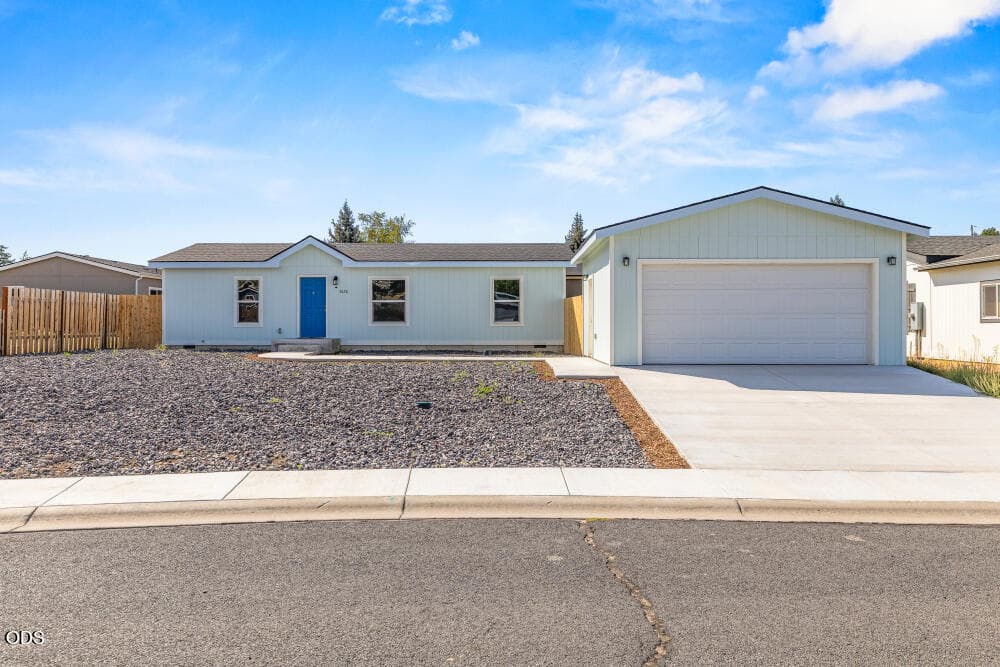 01 5636+5620EdithWy-96. Photo 2 of 23, 5620 Edith Way, Klamath Falls, OR 97603