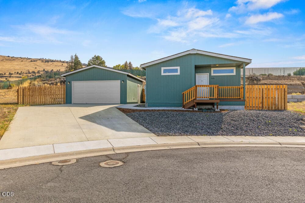 02 5636+5620EdithWy-36. Photo 2 of 23, 5636 Edith Way, Klamath Falls, OR 97603