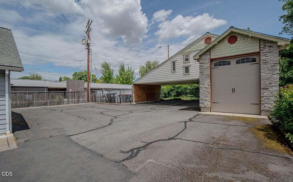 20260604164445343140000000-o. Photo 4 of 16, 11 Tripp Street, Medford, OR 97504