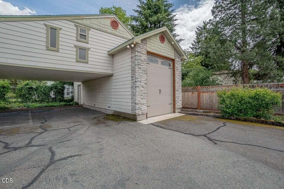 20260604164450648728000000-o. Photo 5 of 16, 11 Tripp Street, Medford, OR 97504