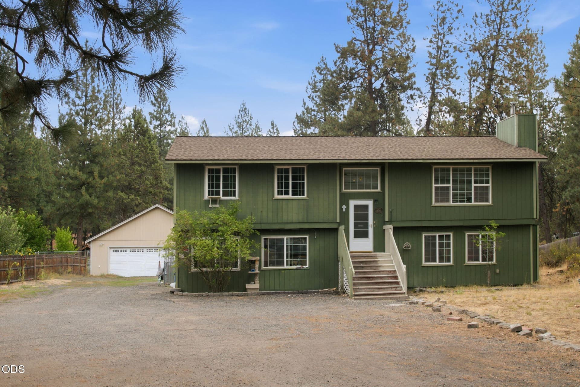 So many possibilities live here. Photo 2 of 33, 59976 Hopi Road, Bend, OR 97702