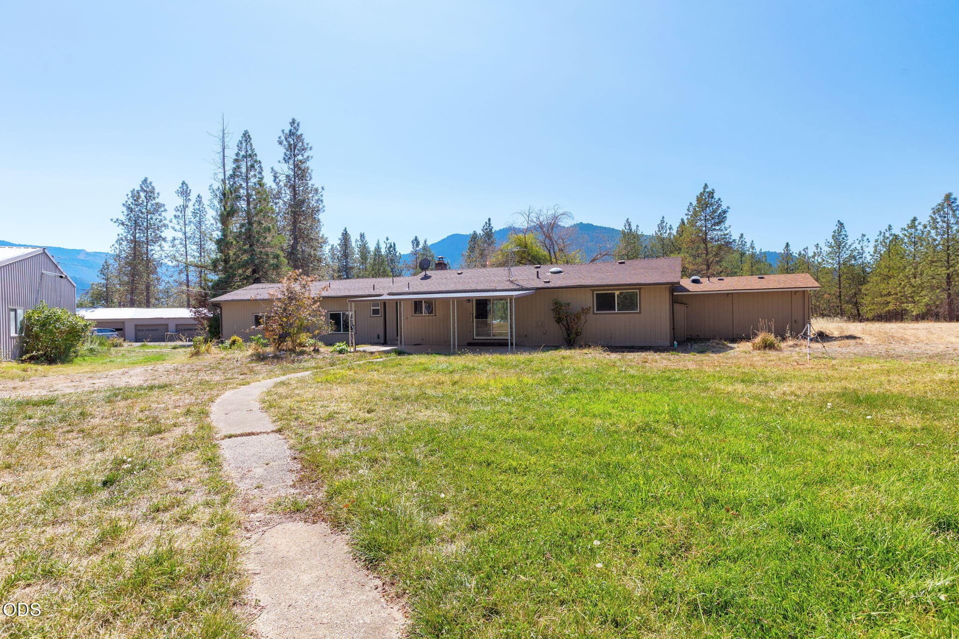 Back Yard. Photo 5 of 47, 6141 New Hope Road, Grants Pass, OR 97527