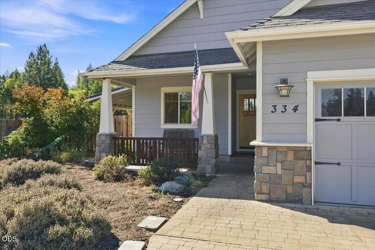 03-CI_8341. Photo 2 of 25, 334 Hanby Lane, Cave Junction, OR 97523