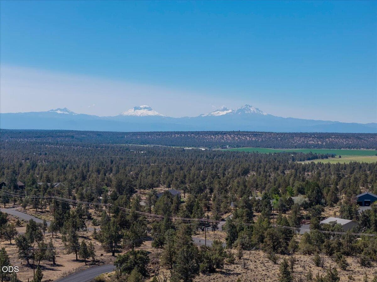 10-5790 Galloway Loop, Redmond-10. Photo 5 of 38, 5790 NW Galloway Loop, Redmond, OR 97756