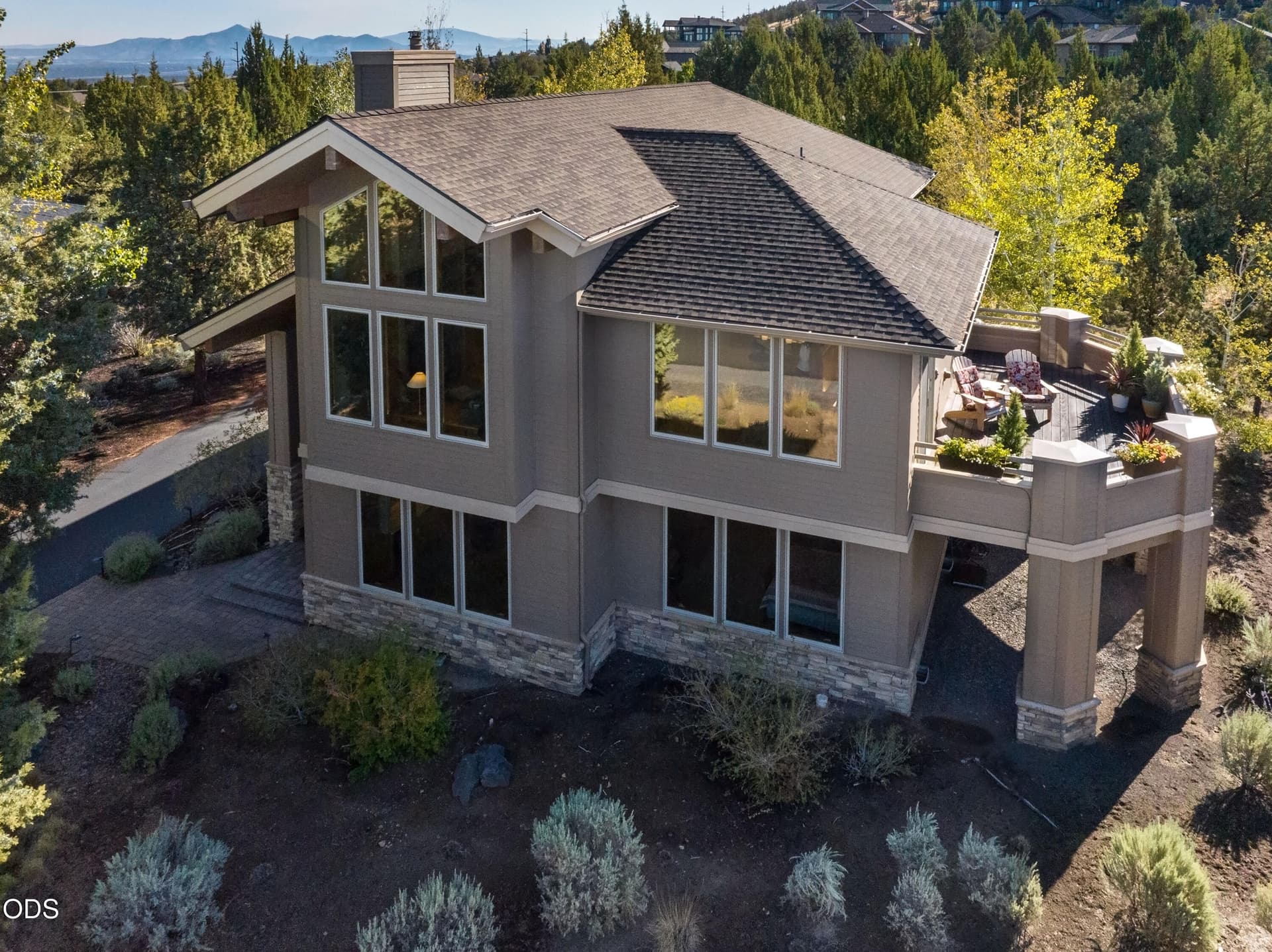 02. Photo 2 of 31, 1042 Trail Creek Drive, Redmond, OR 97756