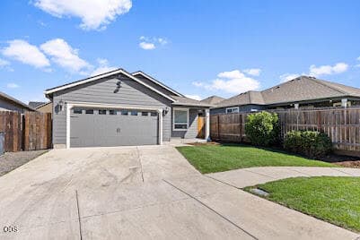 IMG_1572. Photo 2 of 26, 816 Nicholas Lee Drive, Medford, OR 97501