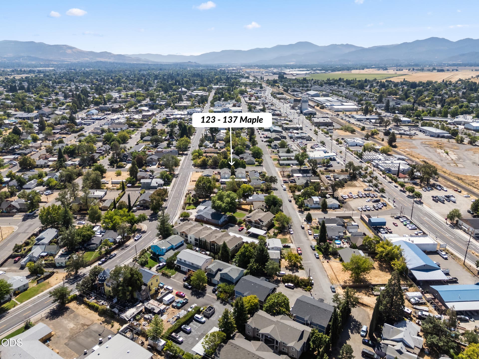 04. Photo 4 of 54, 123 Maple Street, Central Point, OR 97502