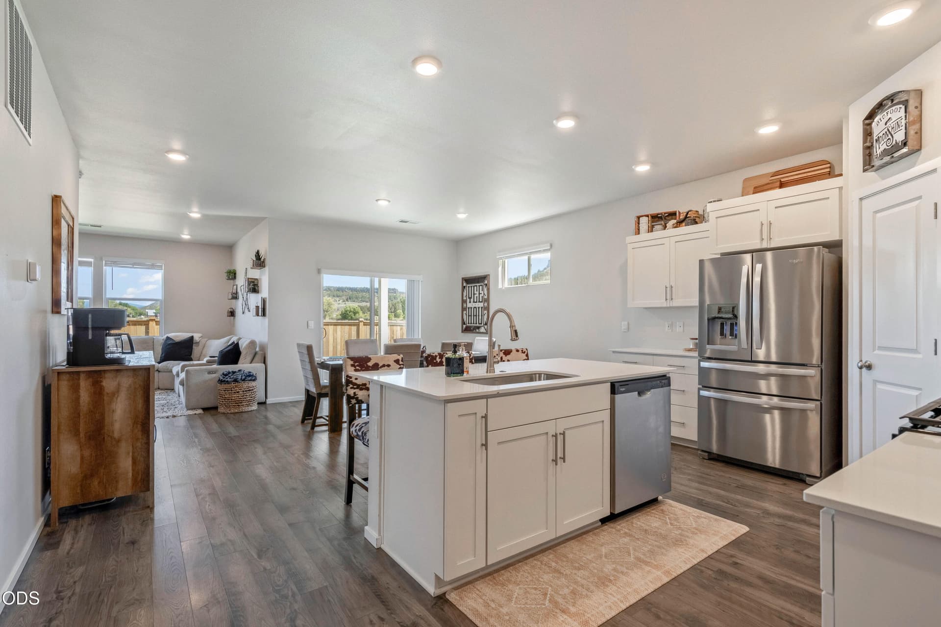 Light and Bright Kitchen/Great Room. Photo 4 of 36, 500 SE Stetson Court, Prineville, OR 97754