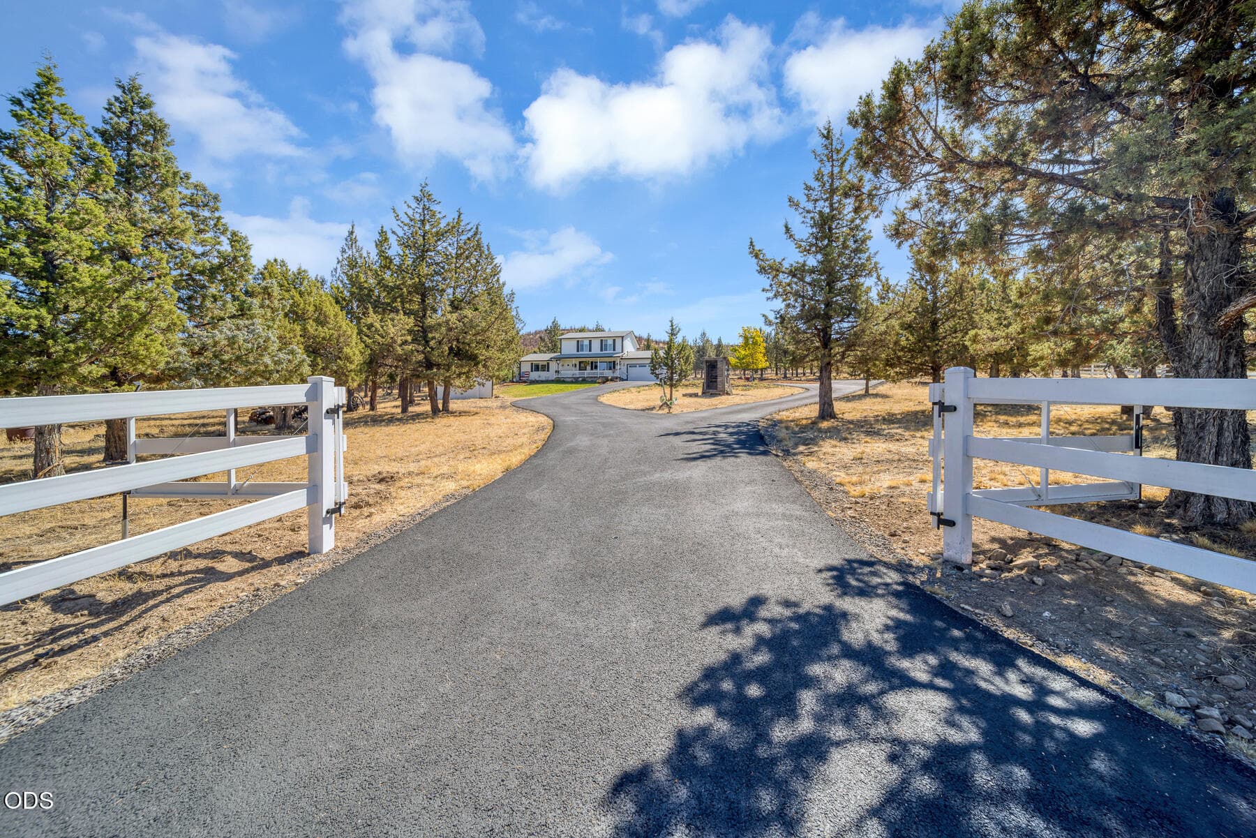 01. Photo 2 of 23, 7158 SE Mark Road, Prineville, OR 97754